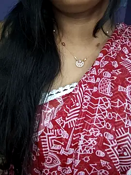 miss eyekiller12 online show from April 15, 6:30 pm