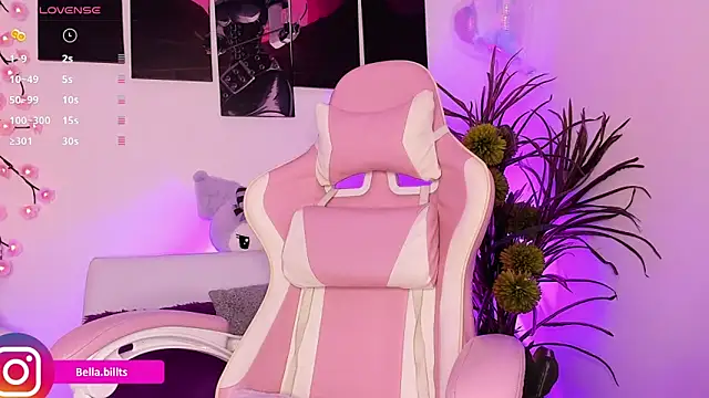 Isabellabills online show from April 5, 1:10 pm