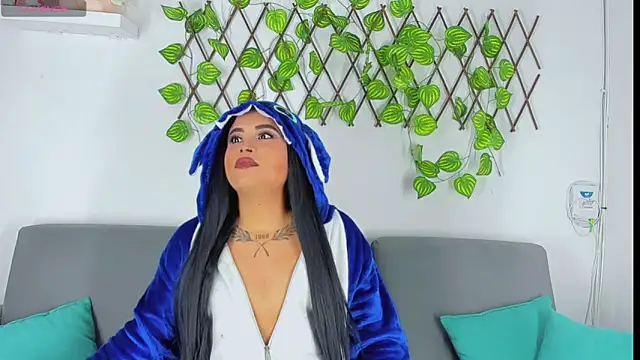 Arialane  online show from March 29, 3:49 am