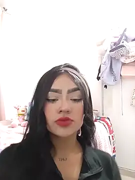 baby-skinnd online show from April 12, 1:30 am