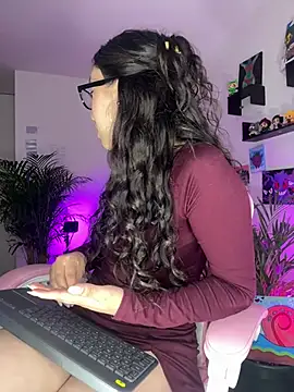 Aikoo o online show from April 13, 11:27 pm