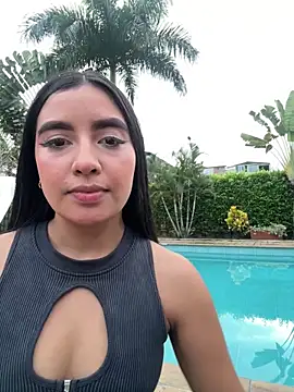 HaileyBiieber online show from April 15, 11:05 pm