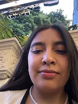 HaileyBiieber online show from April 18, 11:15 pm