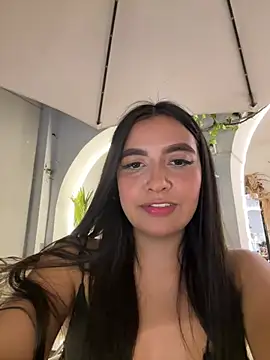 HaileyBiieber online show from April 14, 11:49 pm