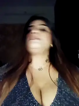 Sanaya Gil online show from April 18, 7:58 pm