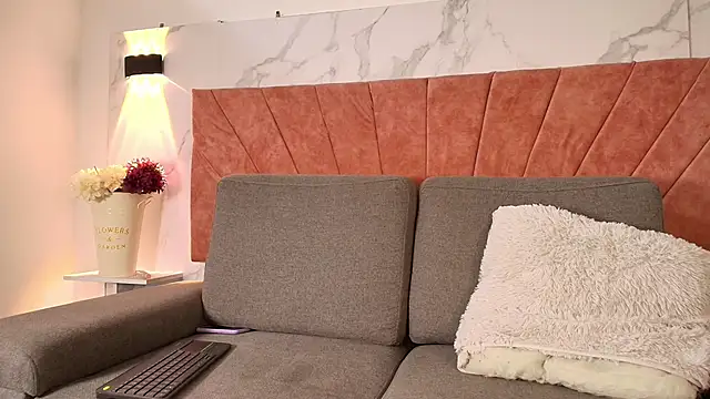 MeganEvanss   online show from April 28, 1:47 am