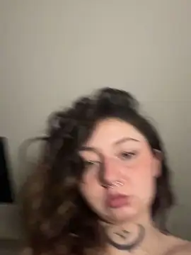 milou xtx online show from April 17, 9:50 pm