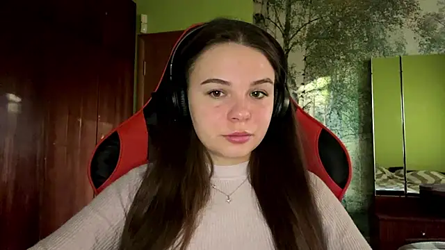 ThedaStrevell online show from April 20, 4:21 pm