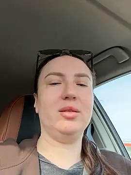 lexy night online show from April 19, 6:46 am