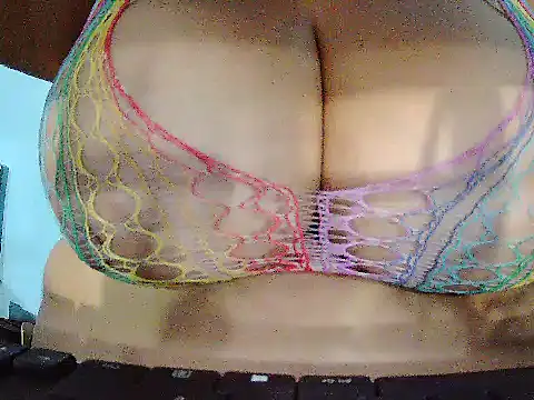 Curvy rosse online show from April 6, 10:11 pm