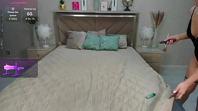 OliviaXStar online show from April 6, 1:16 am