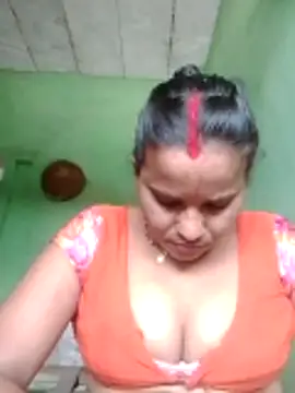 Shivani09900 online show from June 3, 6:03 am