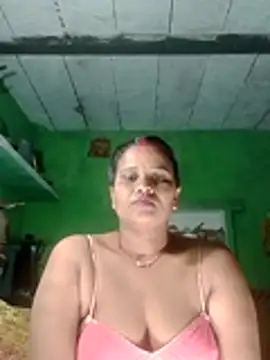 Shivani09900 online show from July 12, 7:25 pm