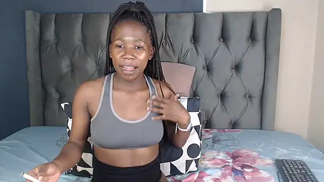 Cybil Hearts online show from April 8, 8:27 am