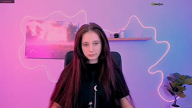 nami glow online show from April 18, 7:29 pm