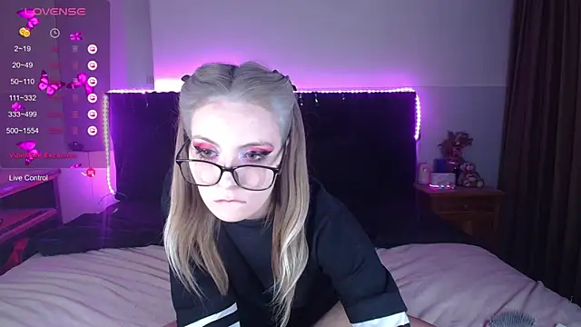 ammyska online show from March 30, 3:28 am