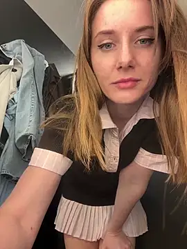 FReyja 44 online show from March 26, 1:02 pm