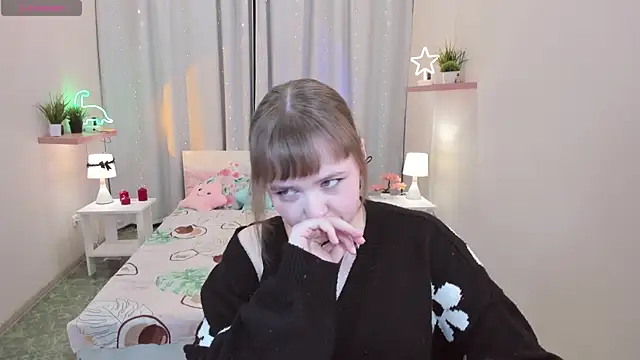 LeonaHicks online show from March 31, 6:13 am