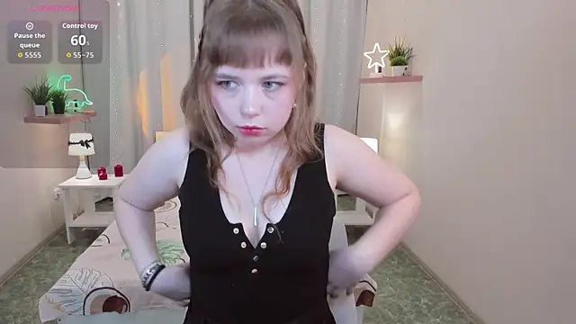 LeonaHicks online show from April 1, 6:14 am