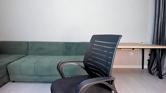 suareiko online show from April 16, 1:11 pm