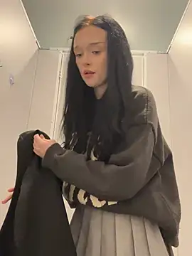 Flora Ray online show from April 5, 1:54 pm