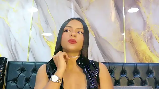 LindaFrancoo online show from April 14, 3:34 pm