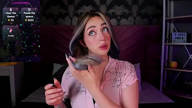  mykinkydoll  online show from April 14, 7:47 pm