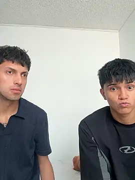 LYAN DYLAN online show from March 27, 7:25 pm