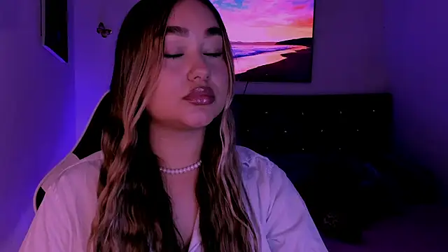 Soouuf  online show from April 21, 1:42 am