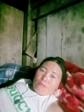 Lily Daisy online show from April 18, 9:15 pm