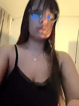 Ivvy Bloom online show from April 11, 11:52 pm