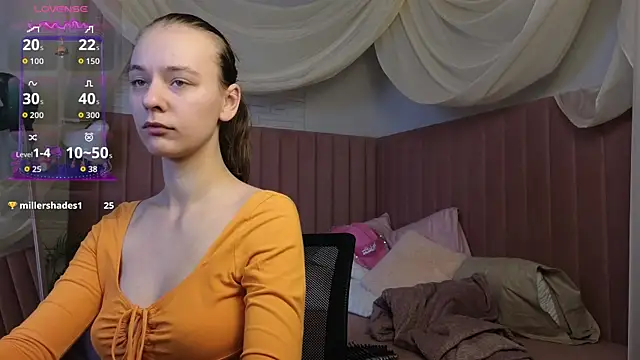 emma chaser online show from April 1, 1:28 am