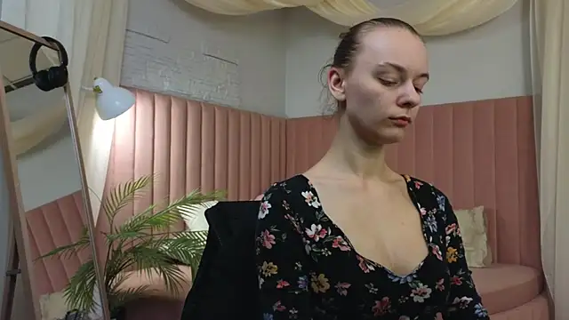 emma chaser online show from April 21, 1:42 am