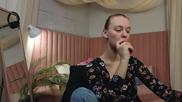 emma chaser online show from April 21, 2:51 am