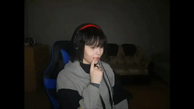 ShaynaLinley online show from April 11, 9:18 pm