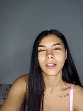 Crissdesire online show from April 17, 10:45 pm