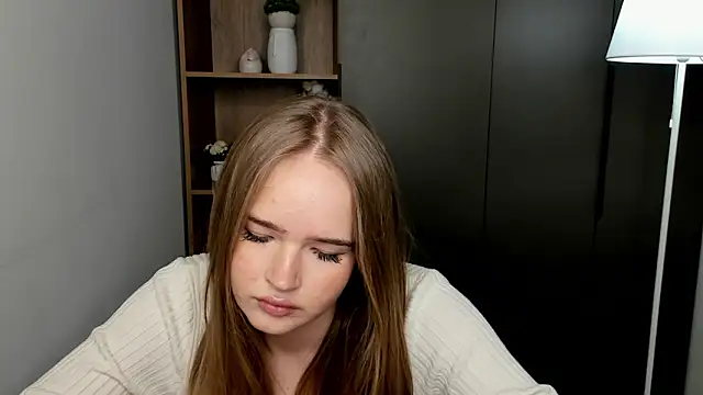 YeeMellendorf online show from March 27, 8:16 am