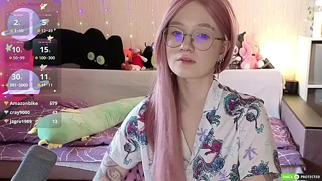 JulietFisher online show from April 12, 7:55 am