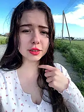 leiawifey online show from April 6, 2:18 pm