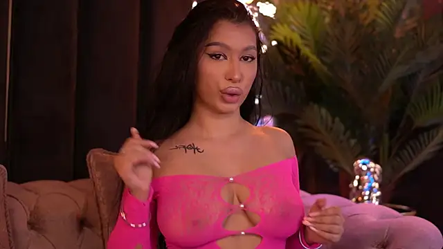 CherrieTeen online show from April 6, 6:31 pm