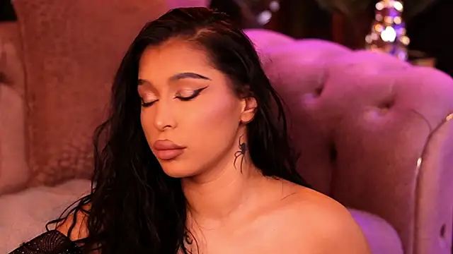 CherrieTeen online show from April 9, 5:40 pm