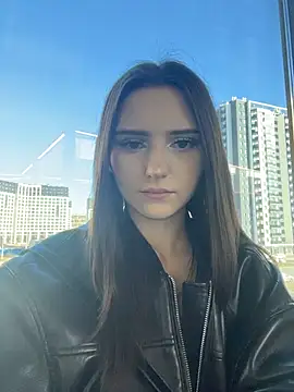 AnitaFly online show from April 2, 1:41 pm