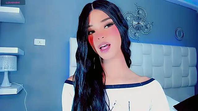 Kornylovee online show from April 11, 9:18 pm