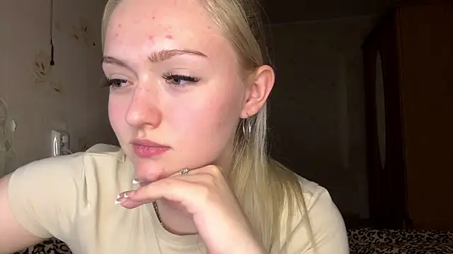 Sophia Blonde online show from April 20, 3:26 pm