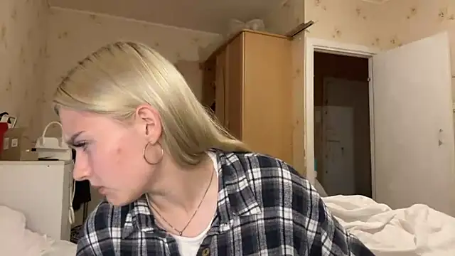 Sophia Blonde online show from June 8, 4:19 pm