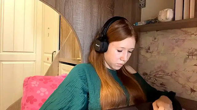 KiraNice1 online show from April 7, 8:38 am