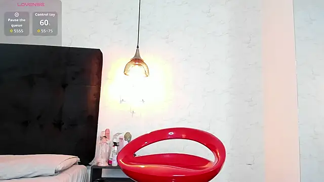 TamaraVoss online show from March 29, 1:21 pm