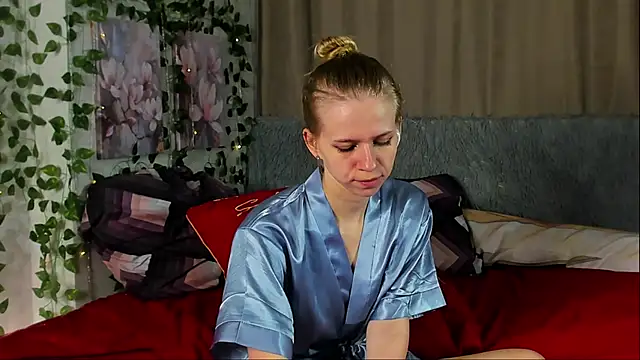 Crazy baby fox online show from April 8, 10:34 pm