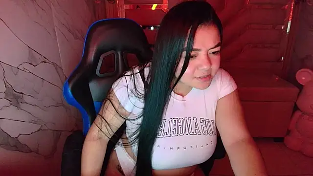 luna  r  online show from April 14, 4:45 am