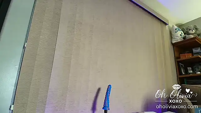 oholiviaxoxo online show from April 12, 11:35 am